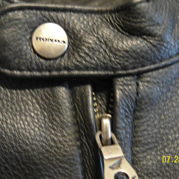 Honda motorcycle leather jacket. - Picture 2 of 16